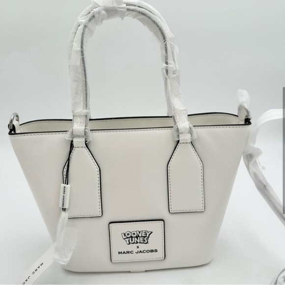 NWT Marc Jacobs x Looney Toons Collab Bugs Bunny 2-way bag - Picture 3 of 4